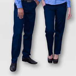 Tipo Dockers Marino